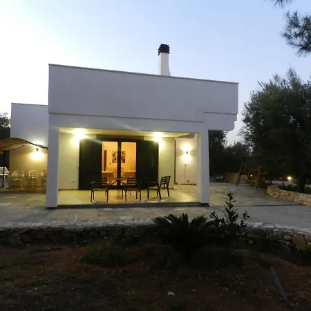I Giardini Di Demetra Alojamento de Acomodação e Pequeno-almoço Galatone